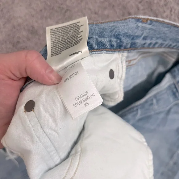 90's Mid Rise Loose Fit in Captured
AGOLDE
Color: Captured Size 32 Quiet Luxury - Picture 6 of 8